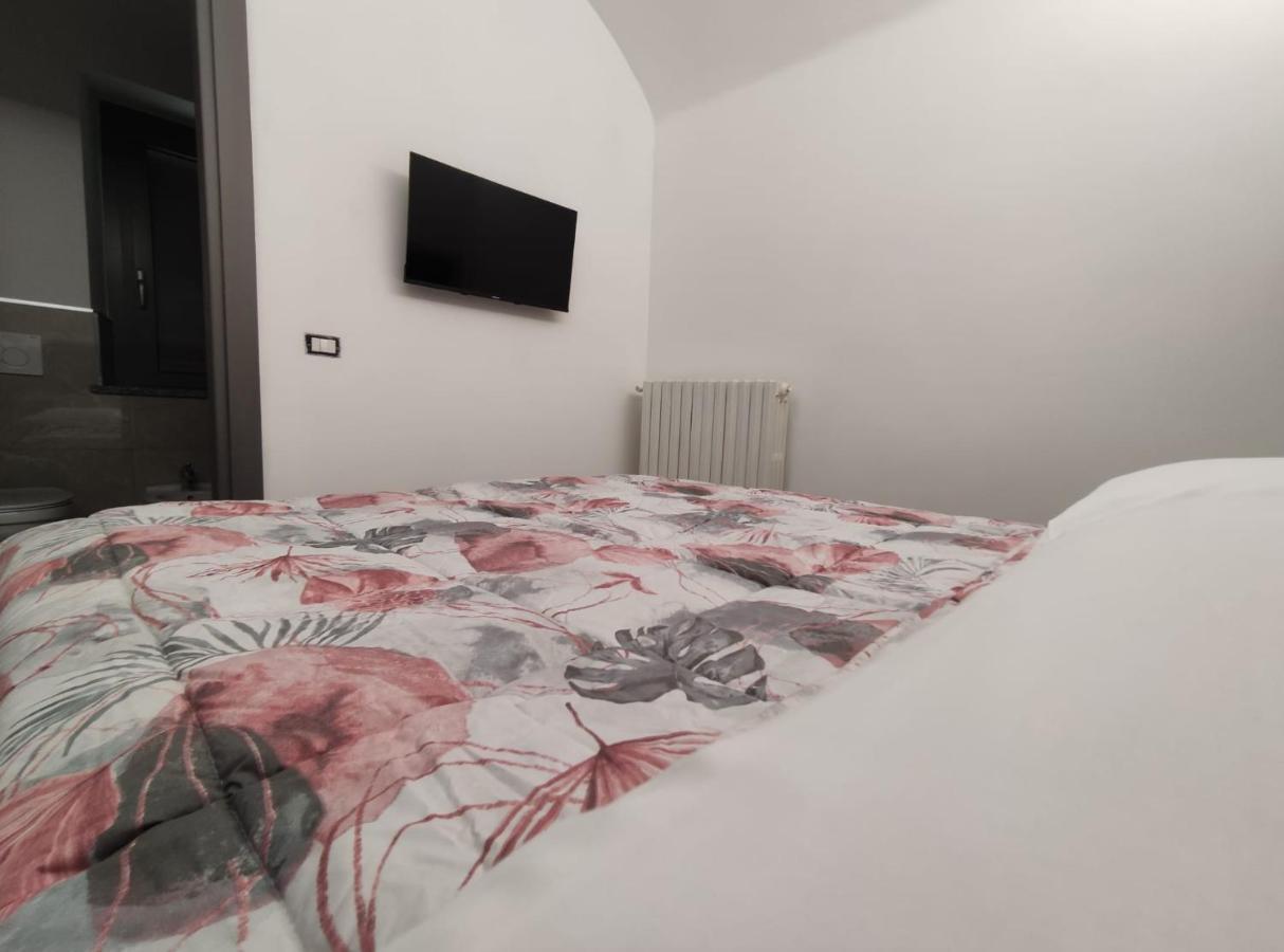 Novara Buitenkant foto